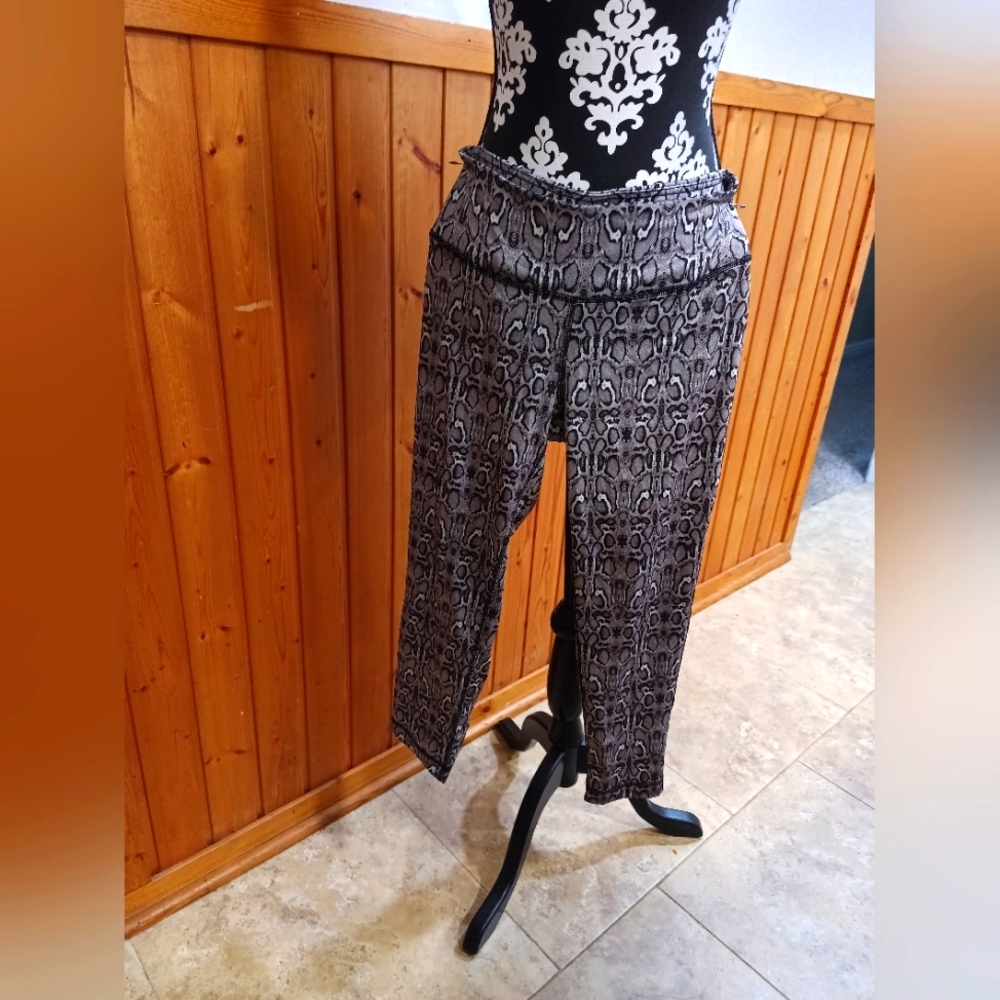 ♥️♥️♥️ 90 degree by Reflex Leggings